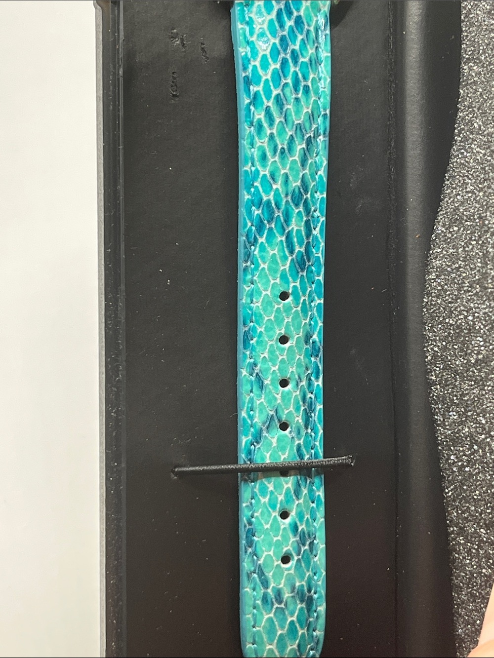 Gossip Turquoise Snakeskin-Pattern Women's Watch New In Case - Picture 4 of 6